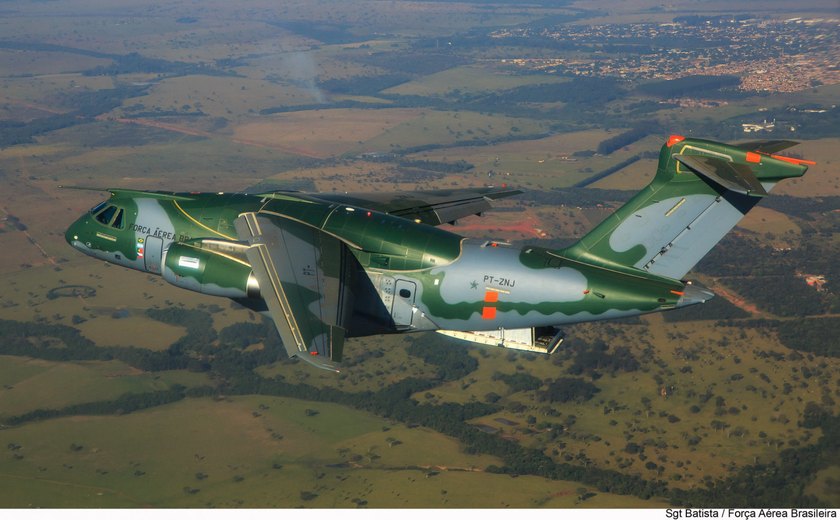 Avião com 200 kg de droga é interceptado pela FAB