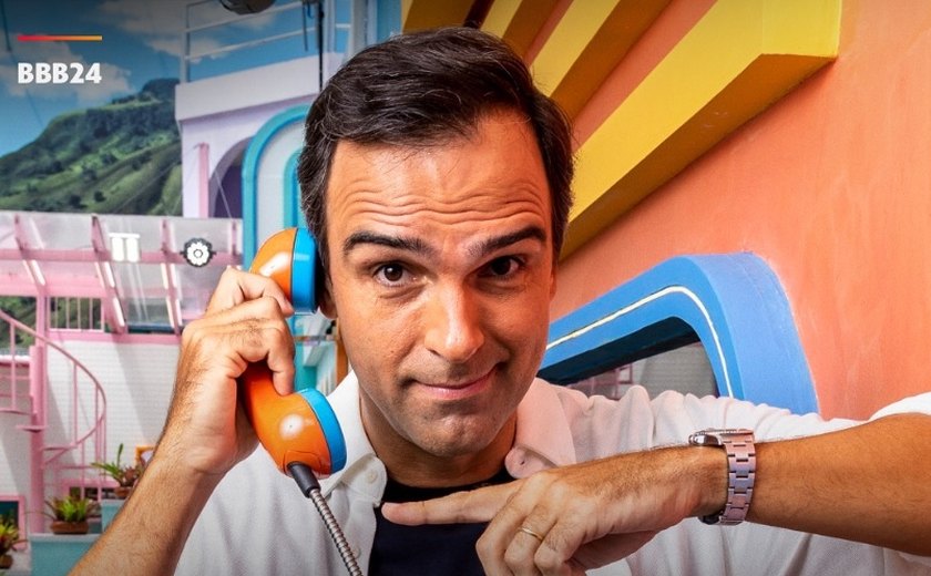 Tadeu Schmidt visita casa do BBB 24 pela primeira vez: Muito curioso