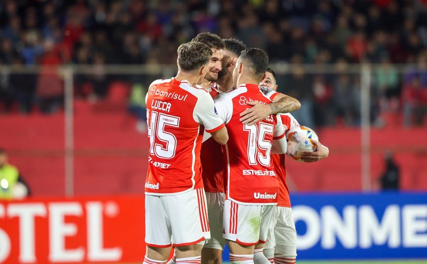 Inter passa sufoco, mas vence Delfín e vai aos playoffs da Copa Sul-Americana
