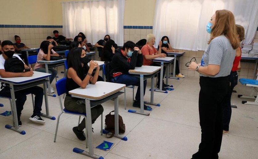 Novo cronograma de pagamento do Cartão Escola 10 começa a ser pago nesta terça (12)