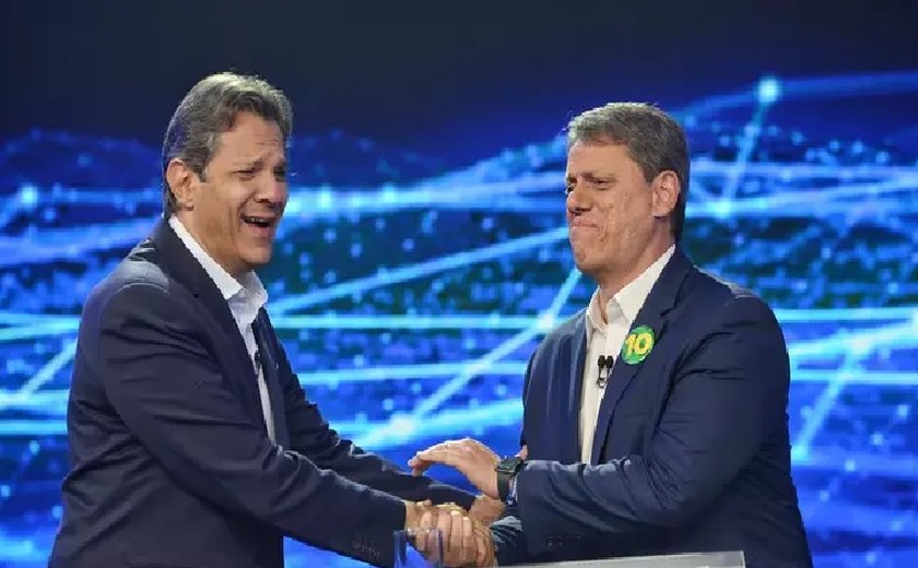 Tarcísio e Haddad finalizam com projetos por moradia e palanque a presidenciáveis