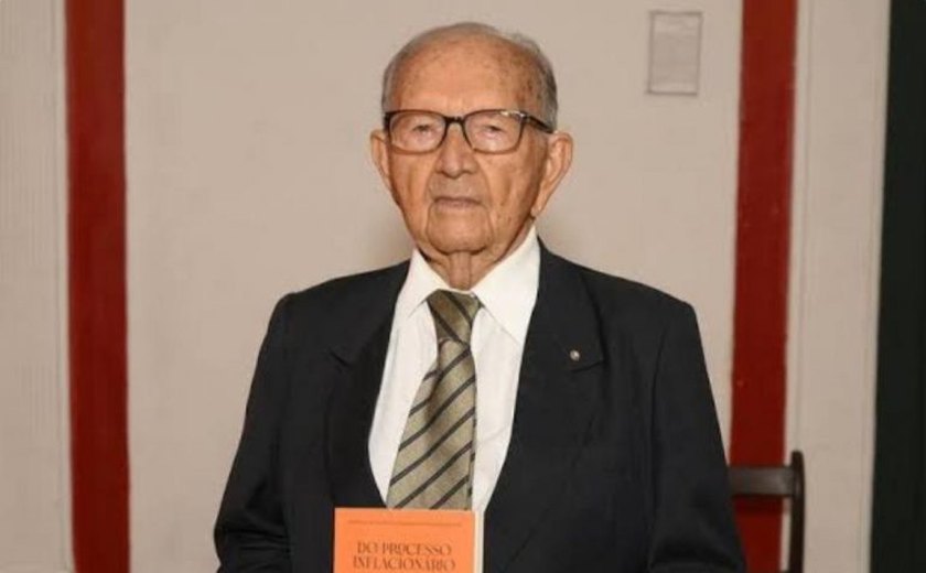 Comissão debate as contribuições de livro sobre o processo inflacionário