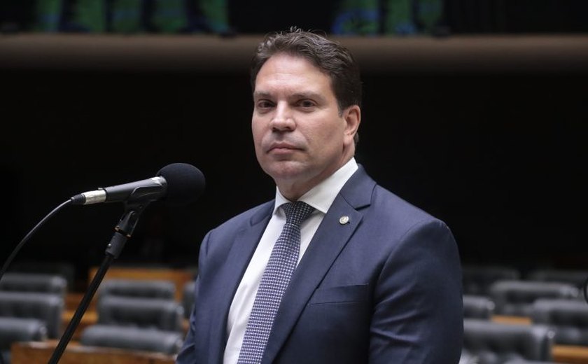 STF marca para esta sexta (9) análise de suspensão de processo contra Ramagem