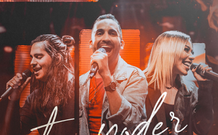 Arthur Callazans em single com a banda Casa Worship