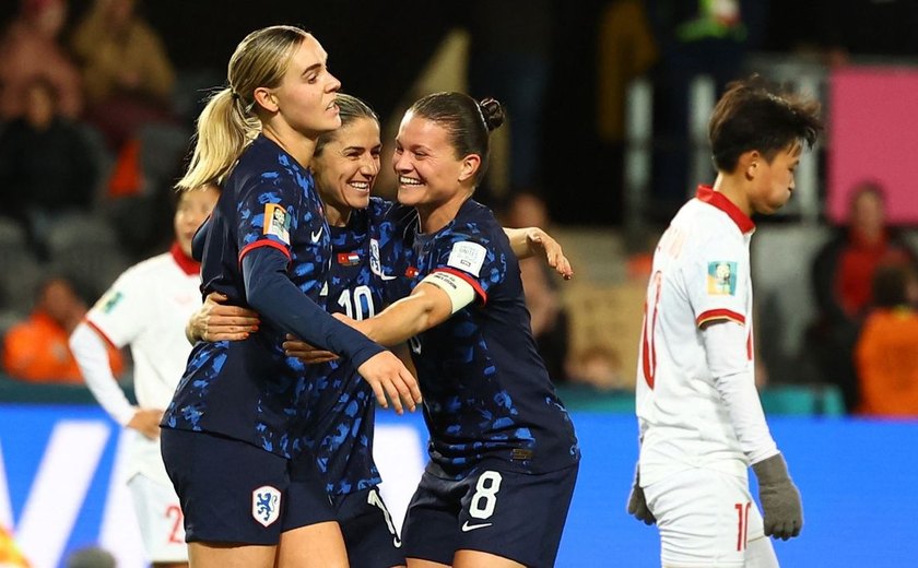 Resumo da Copa: Holanda e Inglaterra goleiam, Dinamarca se classifica e EUA evitam vexame