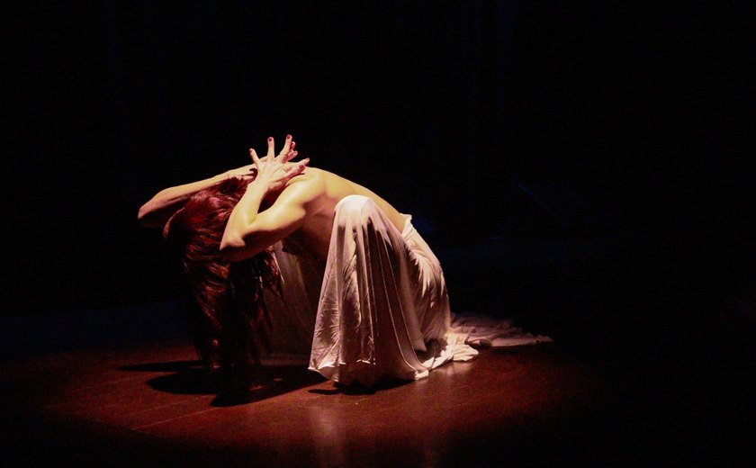 Sesc Centro recebe espetáculo de dança “Feitiço de Bem-querer”