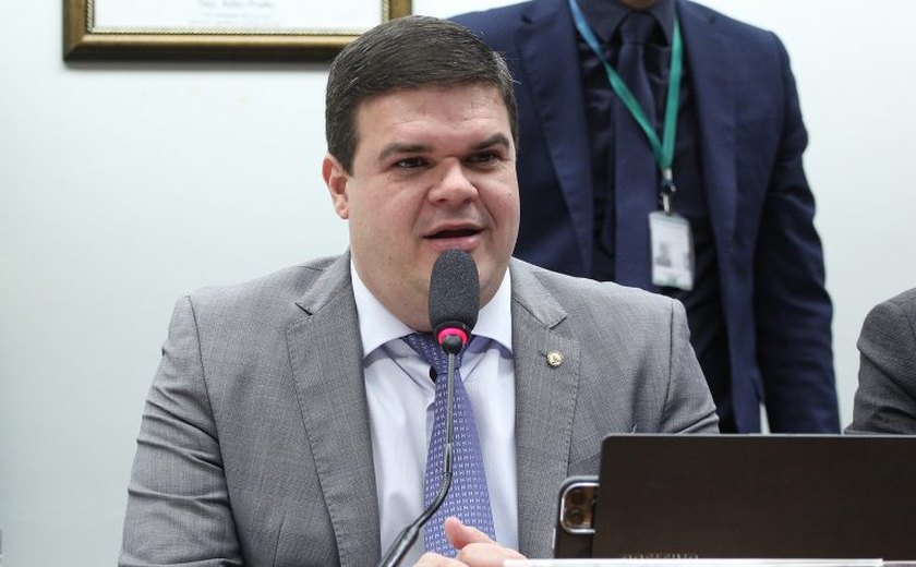 Comissão aprova projeto que isenta pessoa com deficiência de pagar IPI na compra de trator