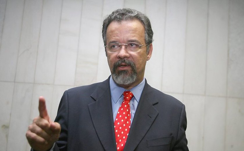 Jungmann diz que tiros contra caravana de Lula são inaceitáveis