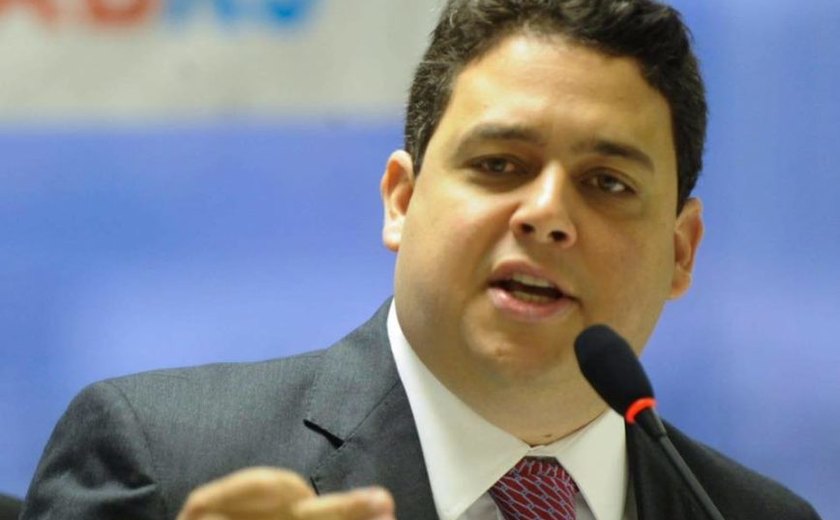 Presidente da OAB aciona STF para Bolsonaro dar explicação sobre morte de seu pai