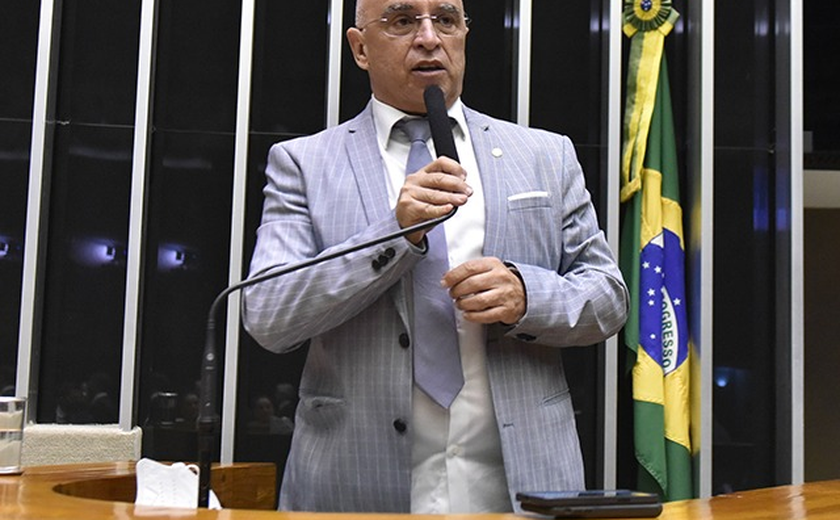 Líder do PDT na Câmara, Mário Heringer, critica Lula e defende saída da base aliada