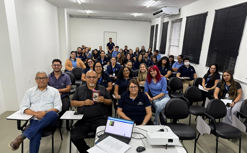 Dia do Escritor: Fundepes inaugura Estação da Leitura e recebe palestra do escritor e bibliotecário da Edufal/Ufal