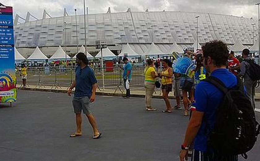 Italianos fazem &#8216;pelada&#8217; curiosa antes de partida na Arena Pernambuco