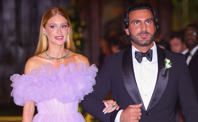 Marina Ruy Barbosa fica noiva do empresário Abdul Fares