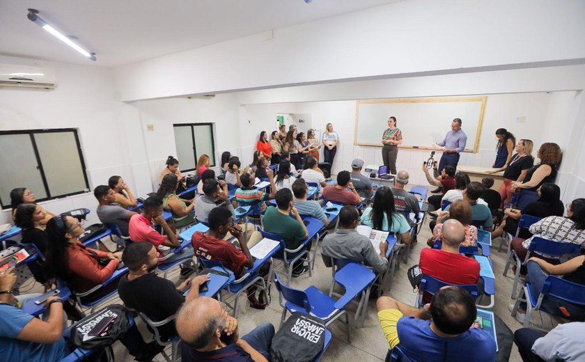 Profissionais de turismo de Maceió iniciam Curso Básico de Espanhol