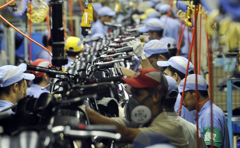 IBGE: indústria gera 35 mil empregos em 2020, mas perda desde 2011 soma 1 milhão