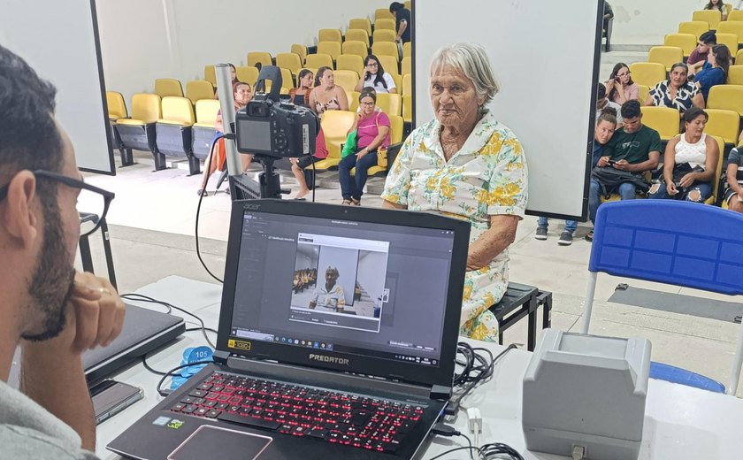 Alagoas reforça inclusão social com prioridade na emissão da Carteira de Identidade para beneficiários do BPC