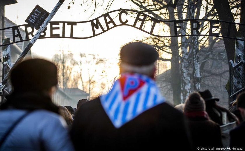 Sobreviventes retornam a Auschwitz nos 75 anos da libertação