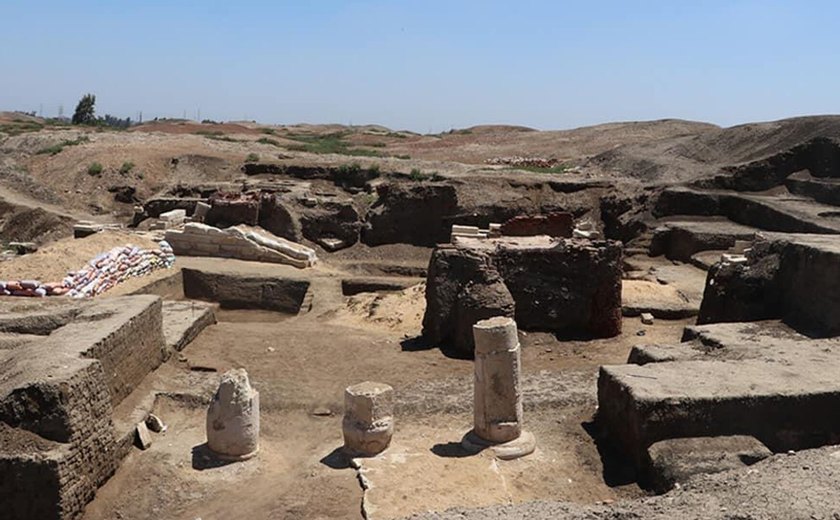 Menina descobre em Israel amuleto egípcio de 3.500 anos decorado com escorpiões (FOTOS)