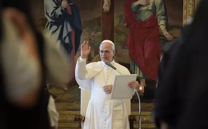 'Nenhum povo pode ser forçado ao exílio', diz papa Leão XIV