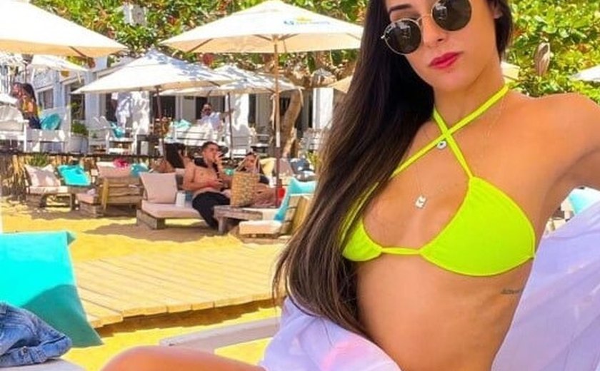 Ex-BBB Deniziane Ferreira se envolve em polêmica com pousada em Maracaípe