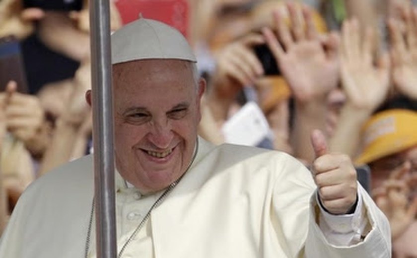 Papa pede fim de crimes de pedofilia na Igreja Católica