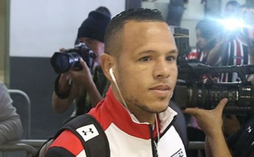 Luis Fabiano pede para sair, e agente oferece paraguaio como “troco”