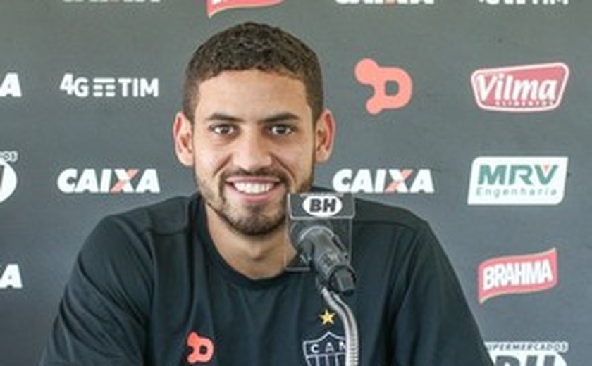 Perfil de zagueiro do Atlético publica mensagem de apoio a goleiro do Cruzeiro na final; defensor justifica postagem