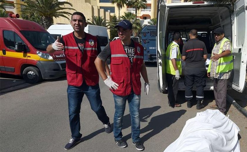 Ataque deixa ao menos 27 mortos em hotel de balneário turístico na Tunísia