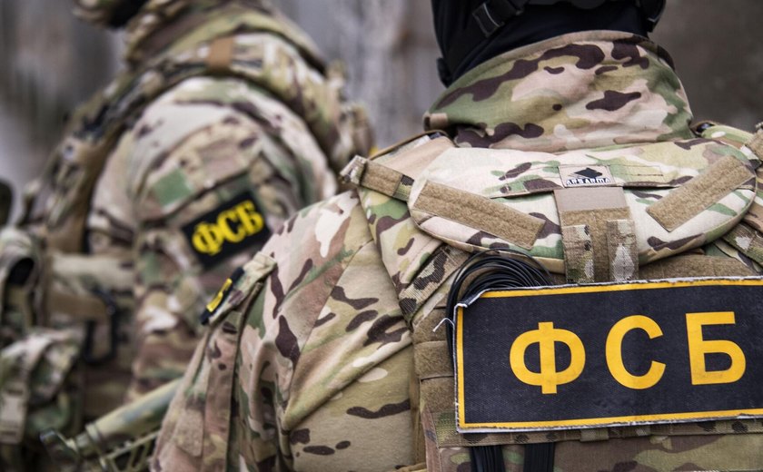 FSB russo prende uma mulher que preparava um atentado terrorista a mando de Kiev com explosivo em ícone