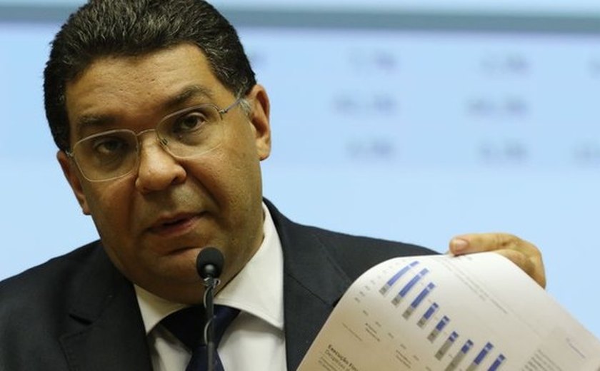 Brasil se preparou bem para lockdown por 3 meses, diz Mansueto