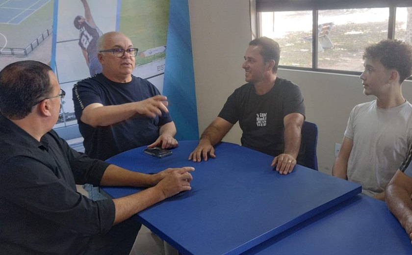 Piloto arapiraquense garante apoio da prefeitura para participar do Brasileiro de Motocross