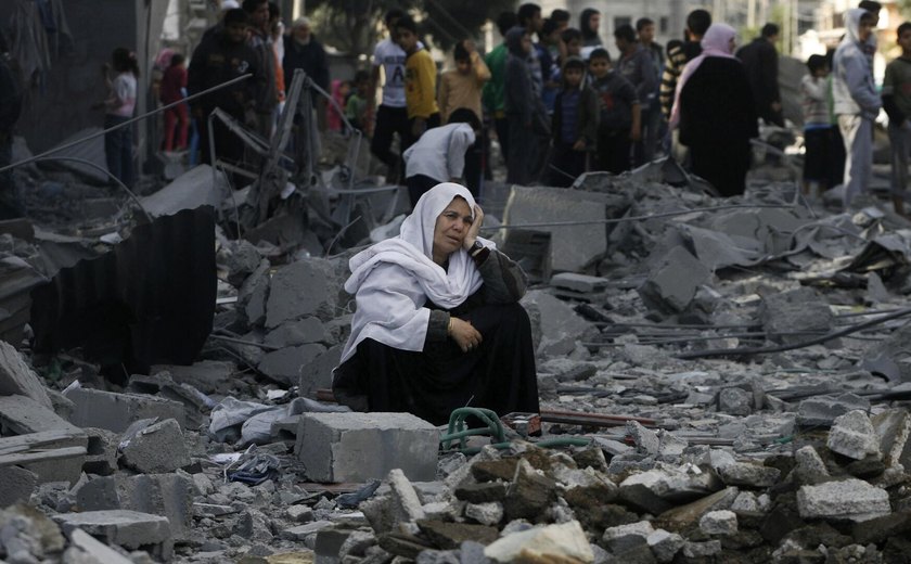 Palestinos apresentam perspectivas angustiantes sobre desastre humanitário em Gaza