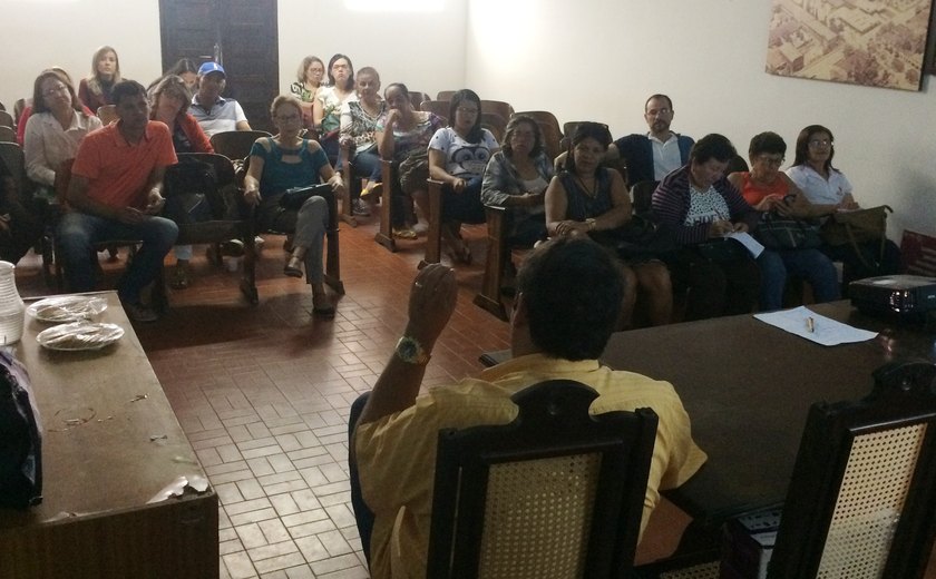 Secretaria apresenta prestação de contas para Conselho Municipal de Saúde, em Palmeira