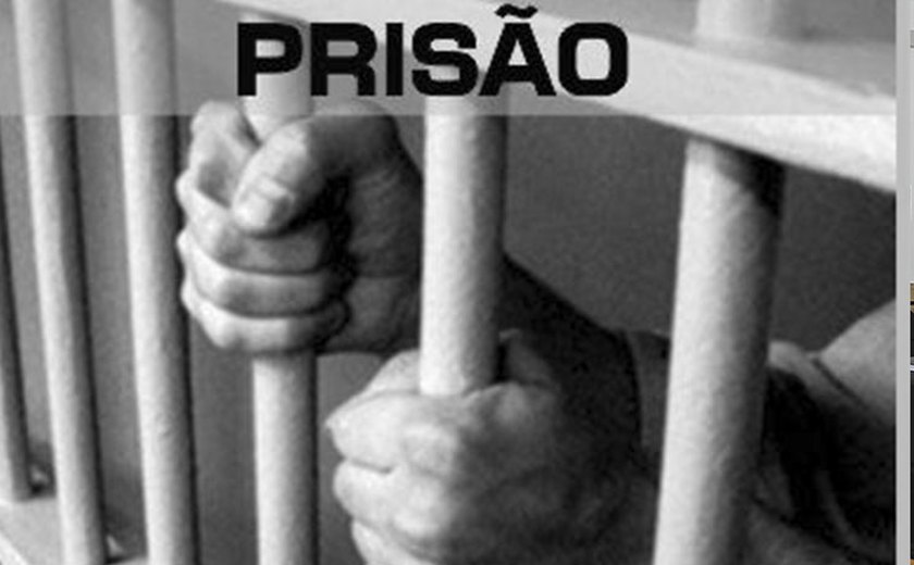 Após ser preso por ato obsceno, homem usa espingarda para intimidar denunciante