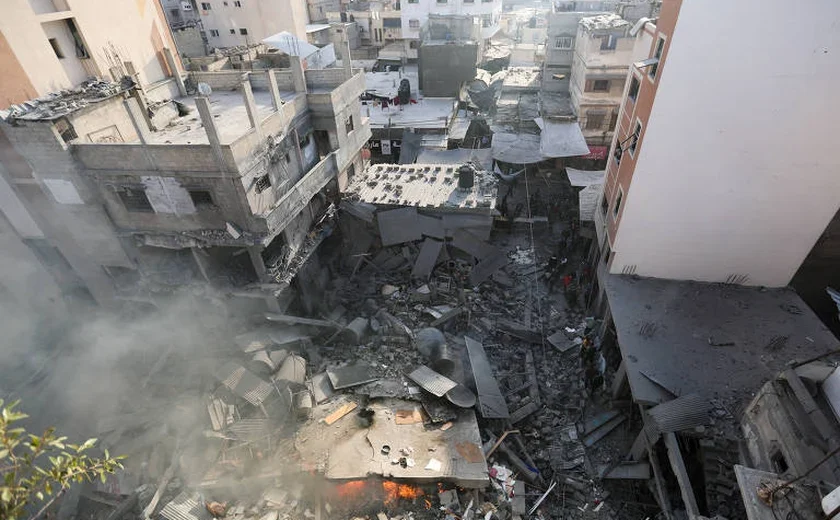 Novos ataques aéreos israelenses no sul de Gaza matam pelo menos 10