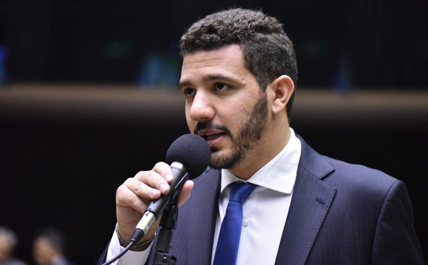 Comissão aprova alteração de regras para remoção de veículos em feriado ou fim de semana