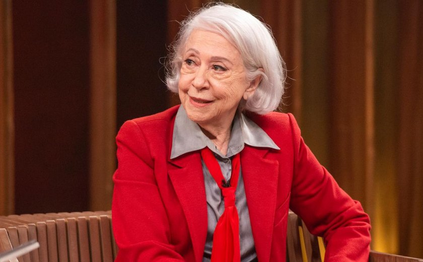Fernanda Montenegro toma posse como imortal na cadeira 17 da ABL