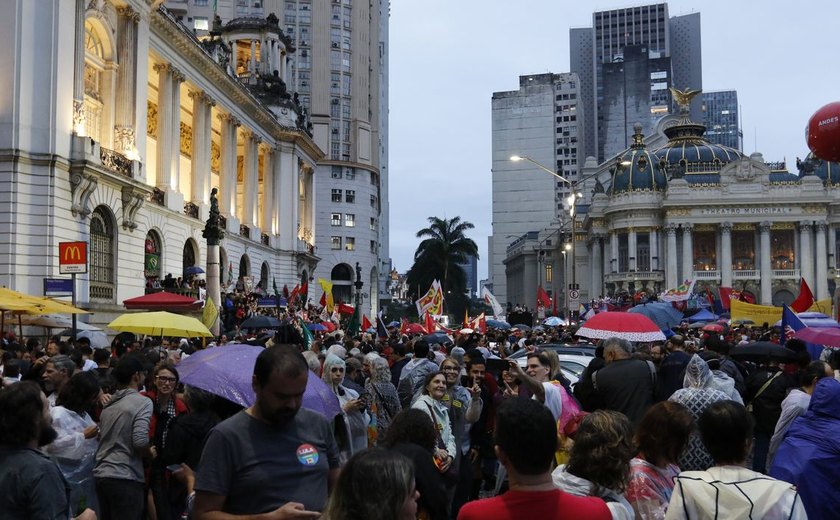 Centrais sindicais rejeitam anistia a golpistas de 8 de janeiro