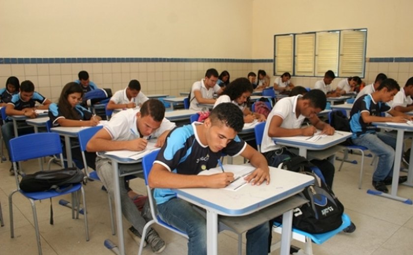 Seduc avalia proficiência de alunos em Língua Portuguesa e Matemática