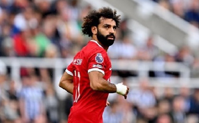 Al-Ittihad planeja oferecer R$ 790 milhões ao Liverpool por Salah, diz emissora