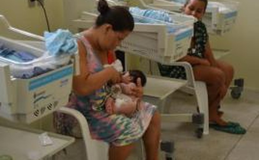 Maternidade Santa Mônica tem goteiras e corredores alagados após fortes chuvas em Maceió
