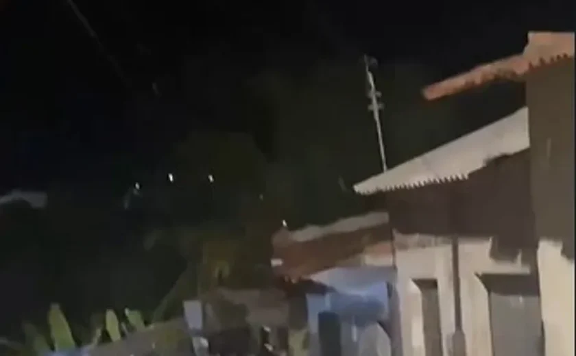 Troca de tiros entre suspeitos armados e PM assusta moradores do Benedito Bentes
