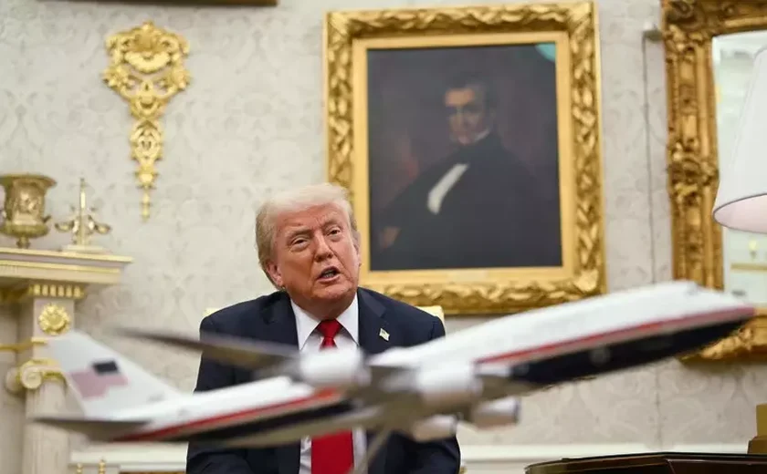 Trump dá ultimato de 50 dias para Rússia encerrar guerra