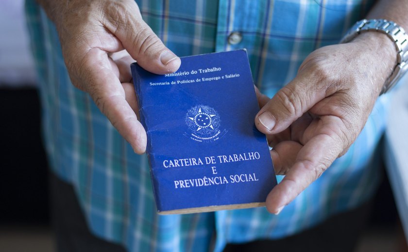 Alagoas oferece mais de 2.600 vagas de emprego em todo o estado; confira oportunidades