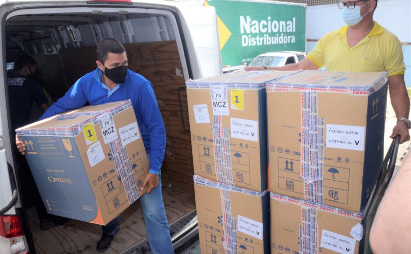Alagoas recebe mais 81.900 doses de vacinas contra a Covid-19 nesta quarta (3)