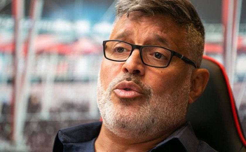 Frota desiste de transição da Cultura e culpa “esquerda sapatênis”