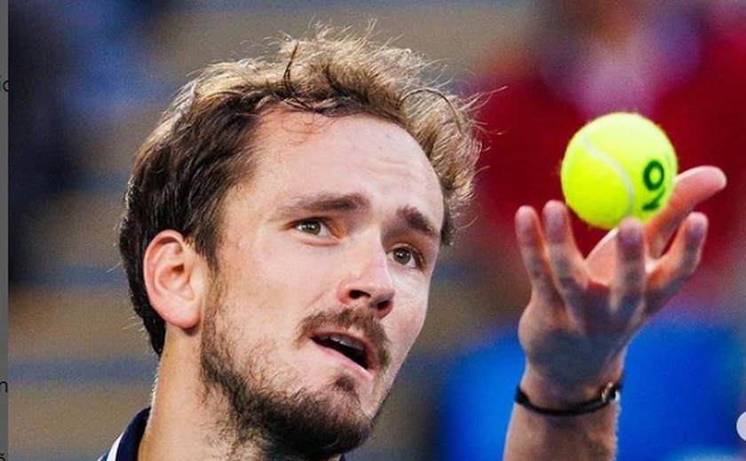 Daniil Medvedev inicia defesa do título do Masters 1000 de Roma com vitória