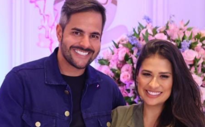 Kaká Diniz e Simone Mendes celebram nove anos de casamento