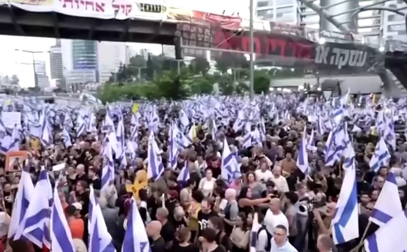 Milhares protestam em Israel contra a demissão de chefe do Shin Bet e volta da guerra