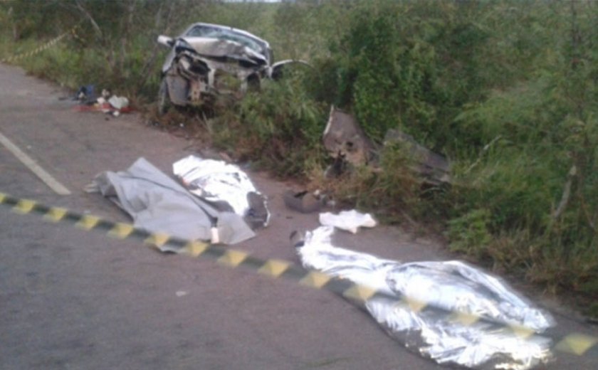 Colisão deixa três mortos na Al-220 em Craíbas